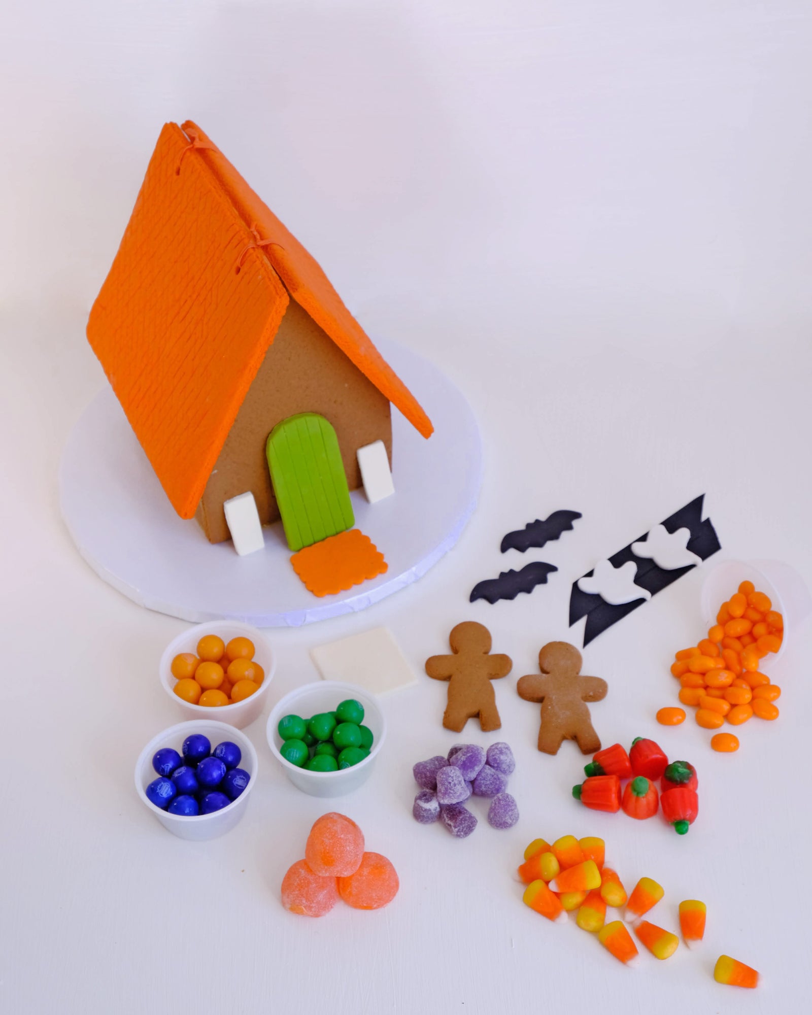 Gingerbread House Kits (Pack of 2) Halloween Crafts